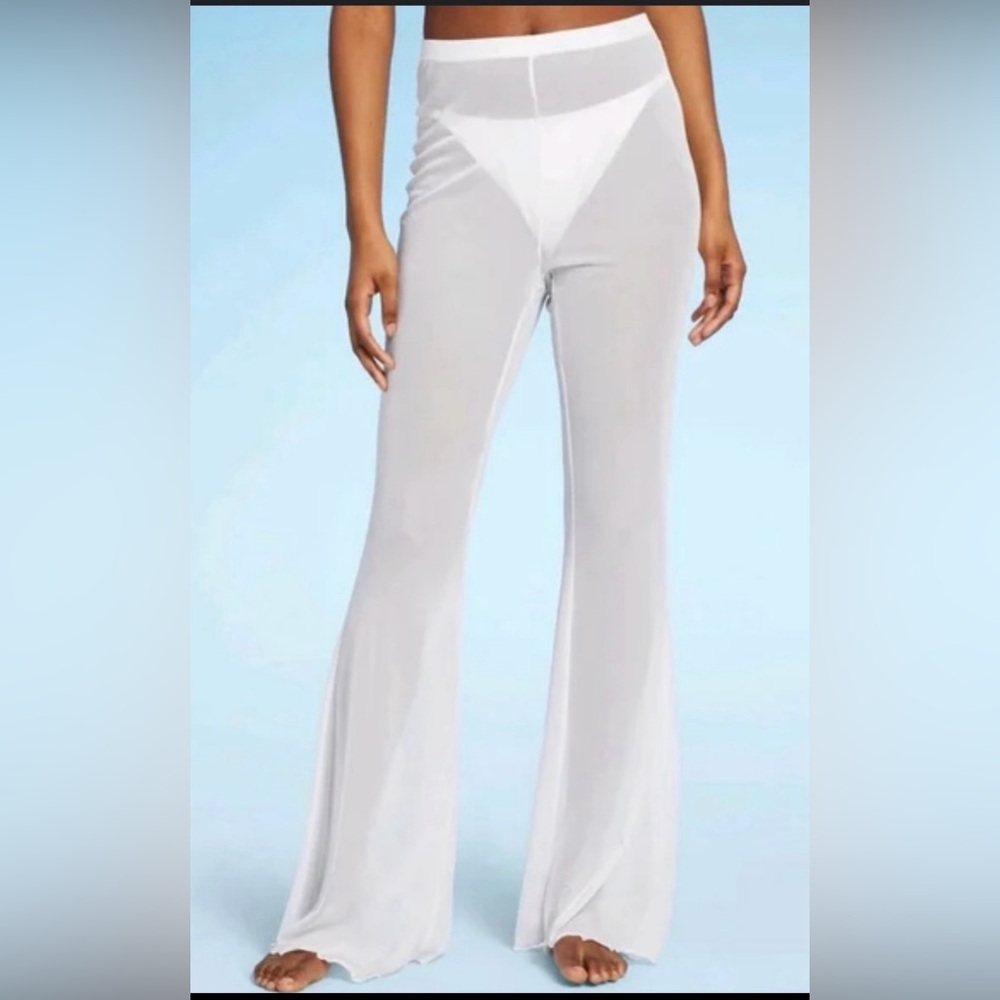 Women’s White Wild Fable Cover Up Pants Size (L)